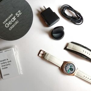 Samsung GEAR 2 Classic Smartwatch- Rose Gold